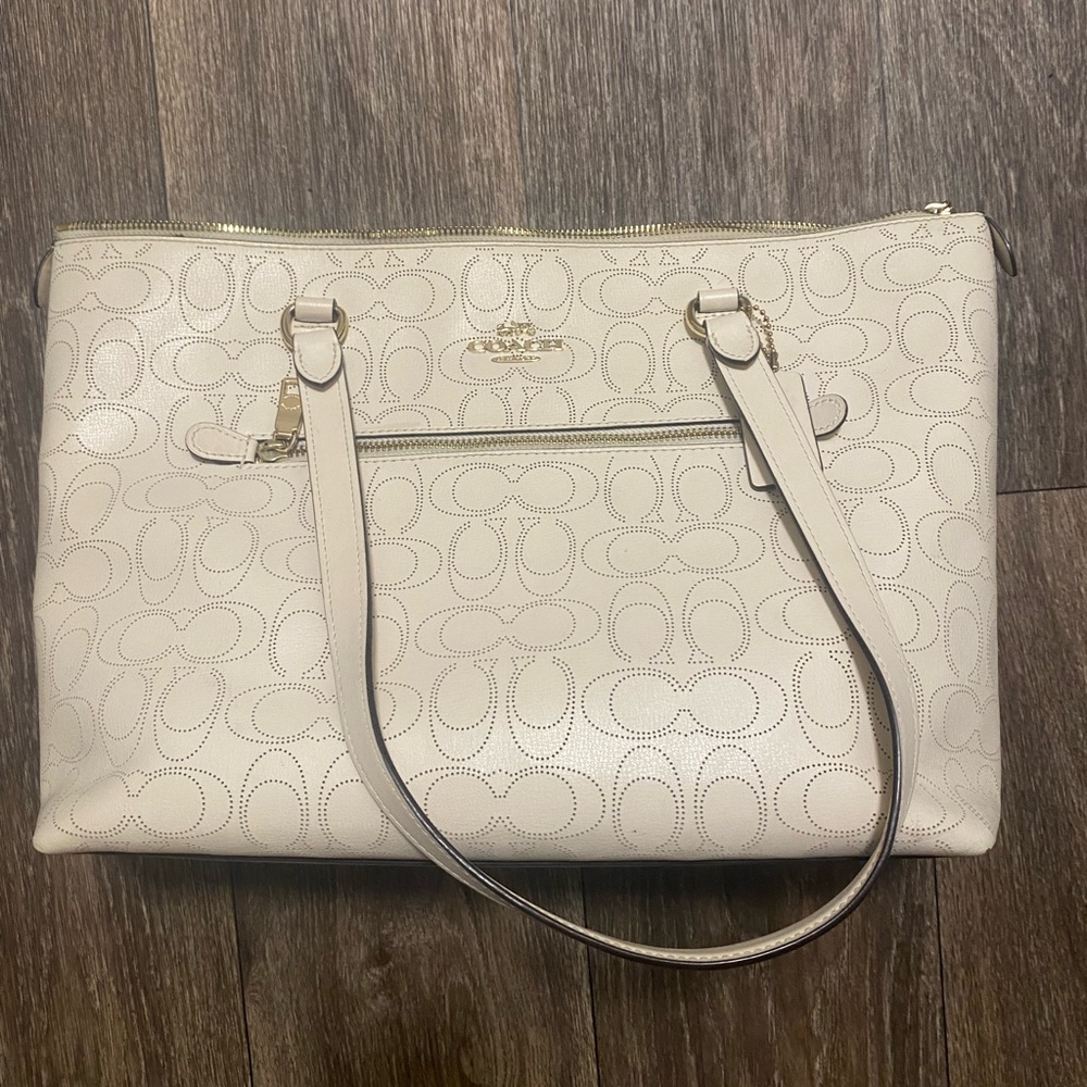 Coach Shoulder Handbag